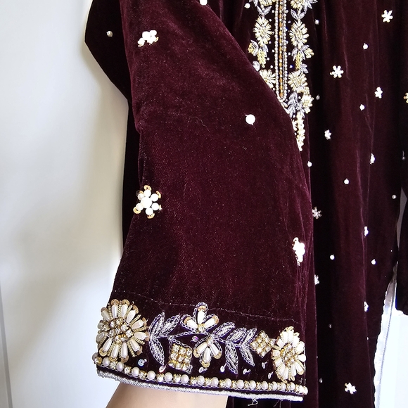 Purple Velvet Embroidered Pakistani/Punjabi/Indian Suit by Erum Emaan - Size XL - Picture 6 of 15